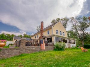 175 LAKE RD, Ballston Lake, NY